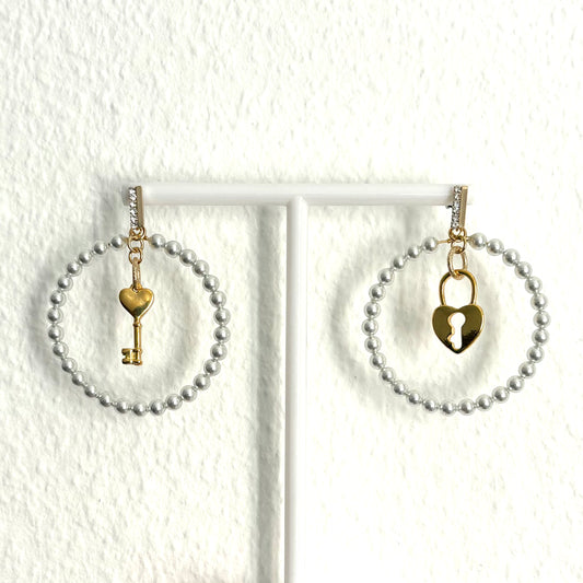 PADLOCK PEARL HOOP EARRINGS