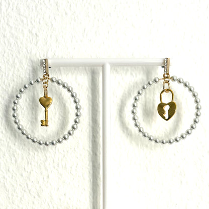 Vorhängeschloss-Perlen-Creolen