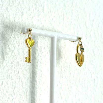 Vorhängeschloss-Ohrringe
