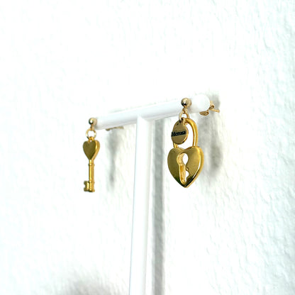 Vorhängeschloss-Ohrringe