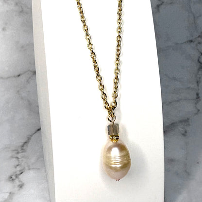 Parfümkette mit Perle