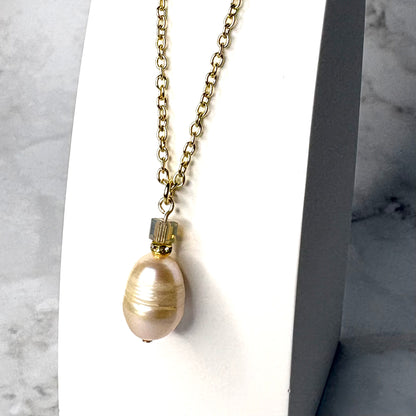 Parfümkette mit Perle